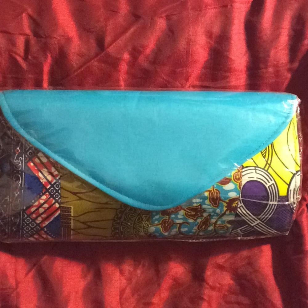 New Authentic African print large clutch w/ blue